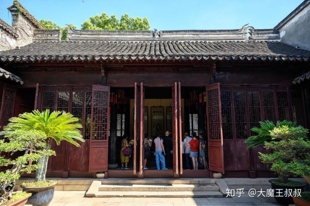 旅游跟团好,还是自己去?-分享和讨论的红迪网平台
